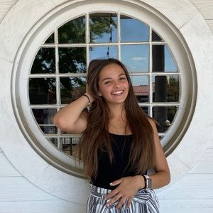 Meet your Posher, Rachel